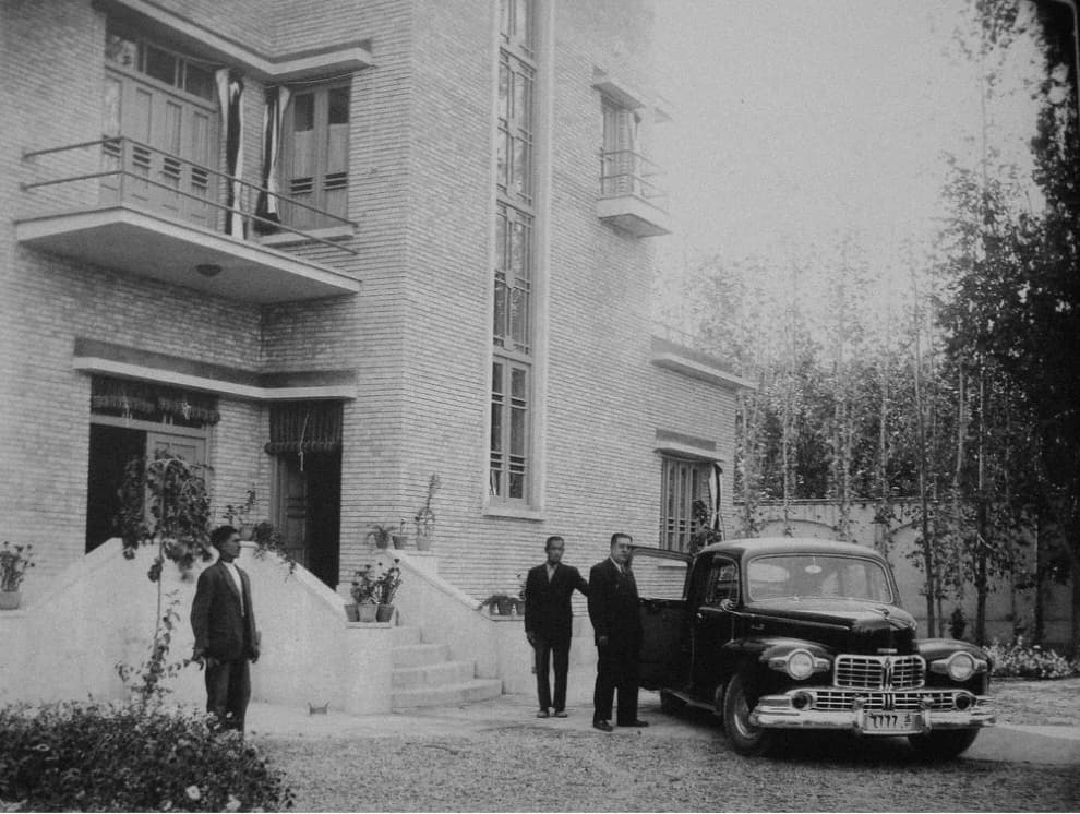 ایران، دهه‌ی ۲۰ شمسی
