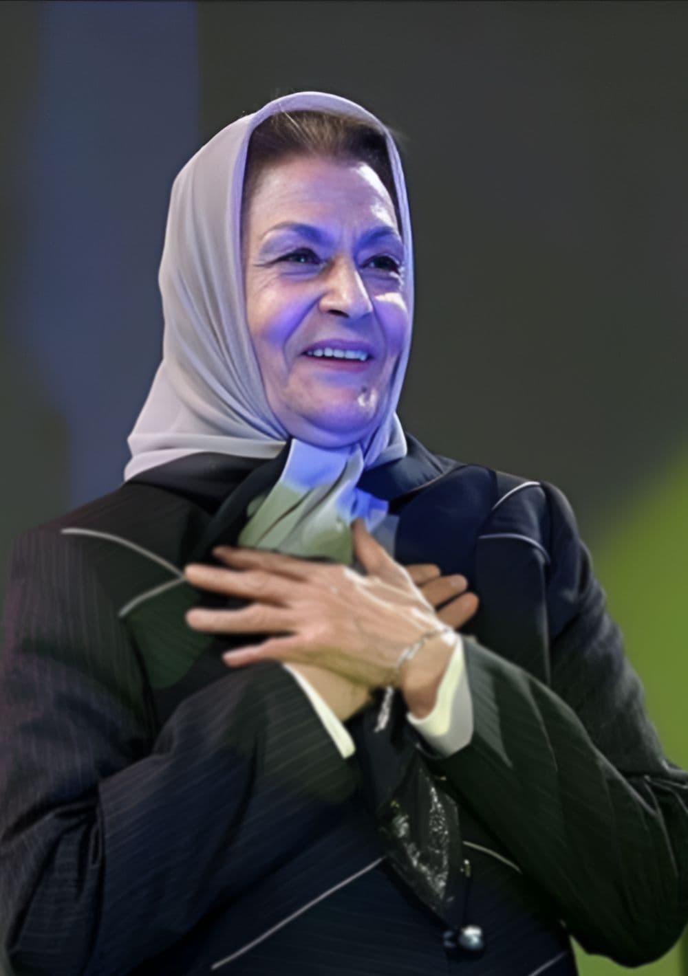 شهبانوی دژ ممنوعه، ژاله علو
