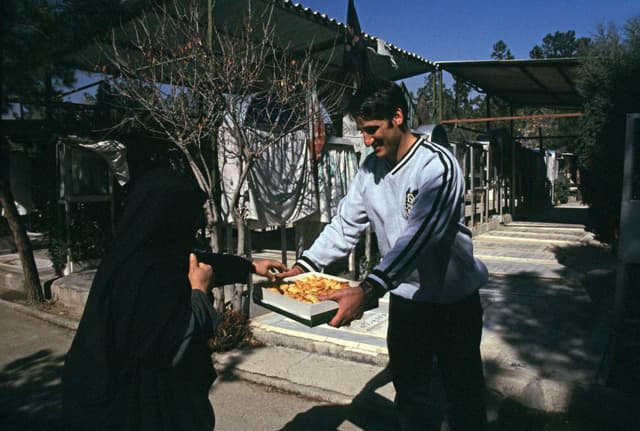 ایران دھهی ھفتاد شمسی عکس از آلن ژینو
